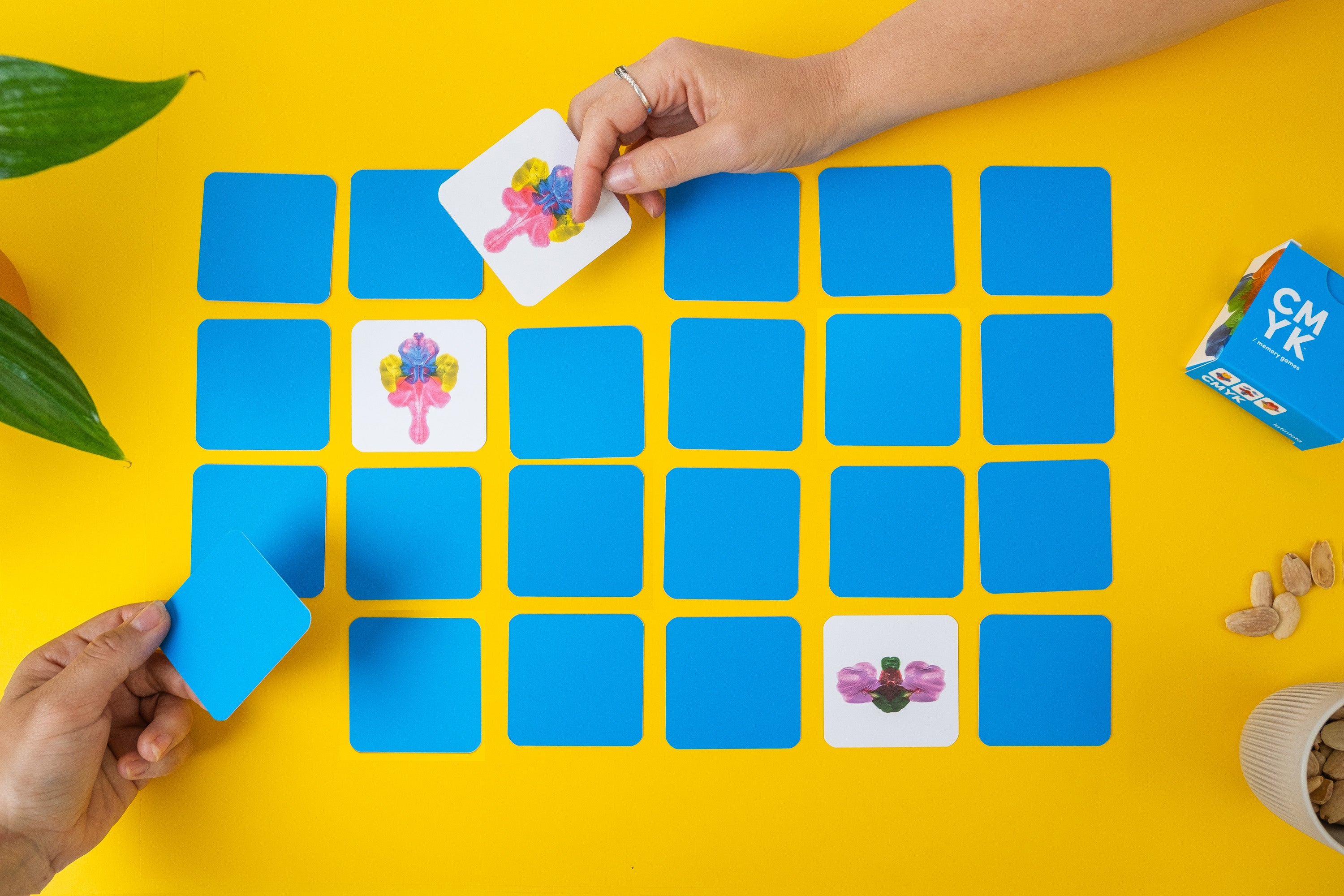 CMYK juego de memoria abstracto