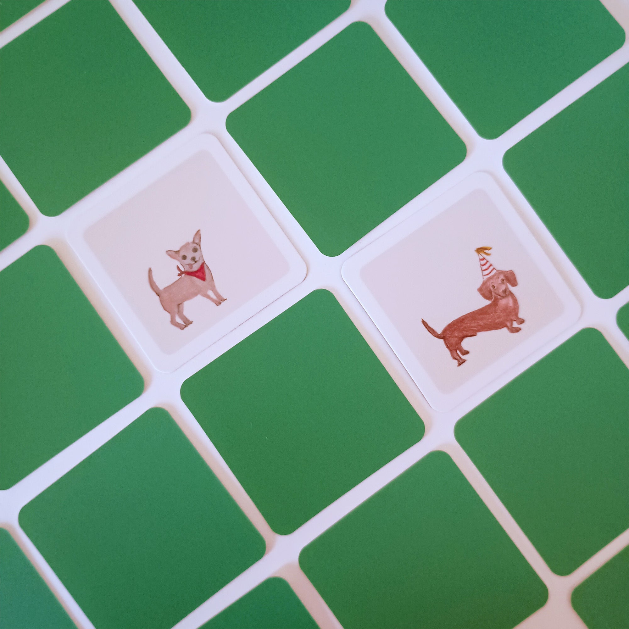 Paw Paw Juego de memoria con cartas de acción